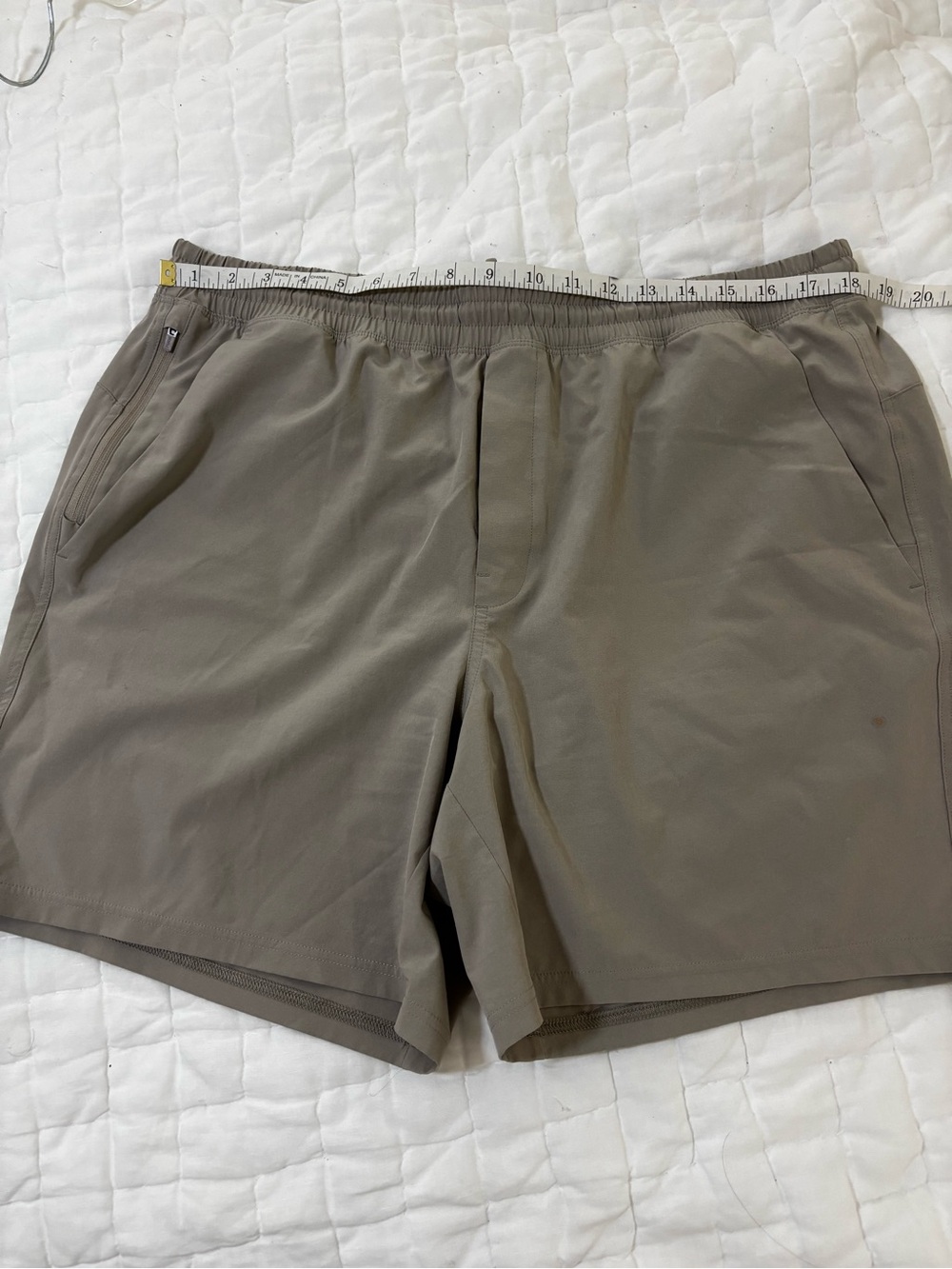 VRST XL Men's Taupe lined shorts